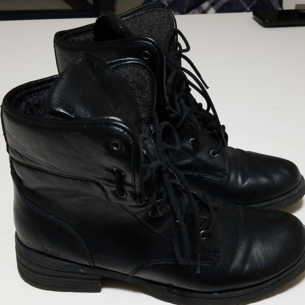 Combat boots